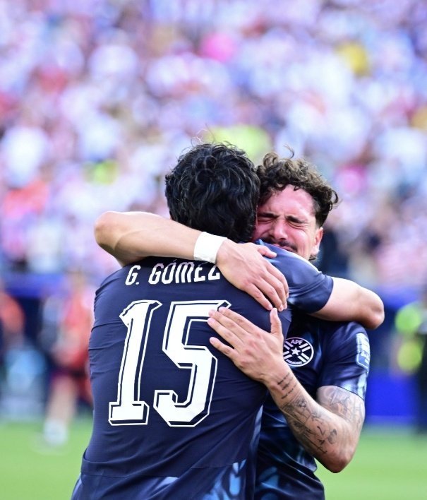 mixxxiwe's tweet photo. Ustedes no entienden el valor sentimental que tiene está foto en mi ser https://t.co/n4p3R0LpGZ
