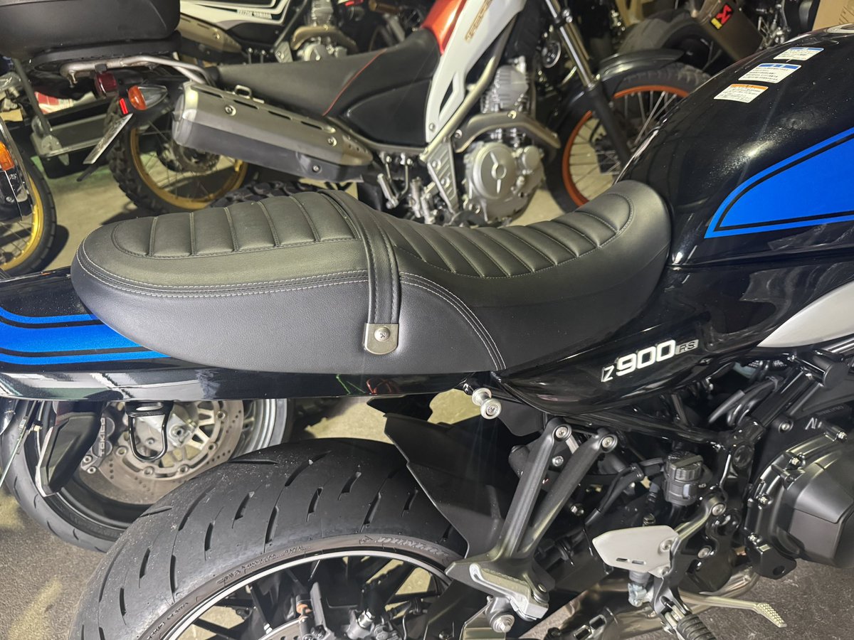 RT @emc3104: Z900RS 純正シートの加工を丸直さんで施工してもらいまし