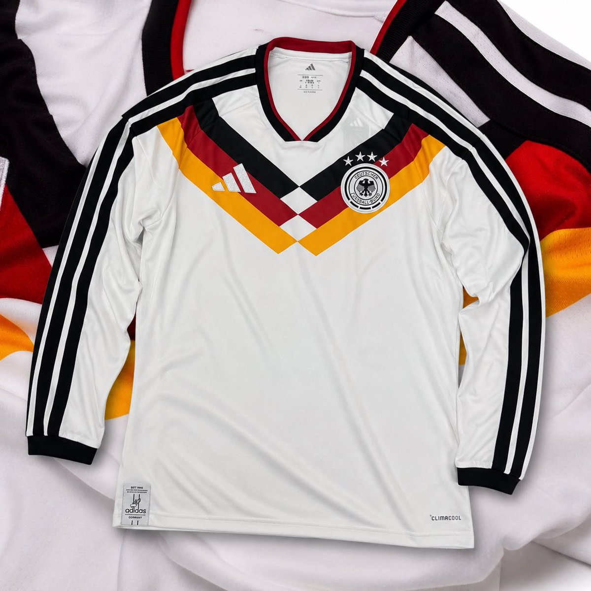 happyman8_'s tweet photo. ‼️FOR SALE‼️
Germany World Cup 2026 First Kit Long Sleeve (Replica) 
Size L BNWT
IDR 1.450k (Negotiable kok mamang mamang 😁)
WA 085797193680

Izin sabtu ceria
@Jerseyforum 
@fajarrusalem 
#jersey4sale https://t.co/UubvL60WdJ