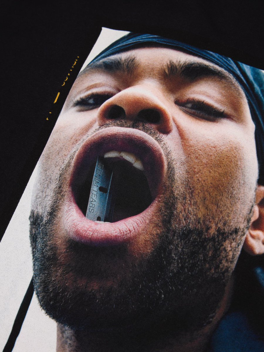 ModernNotoriety's tweet photo. Denim Tears x Method Man “Razor Blade” Tee (2026) https://t.co/In3Z55p1mI