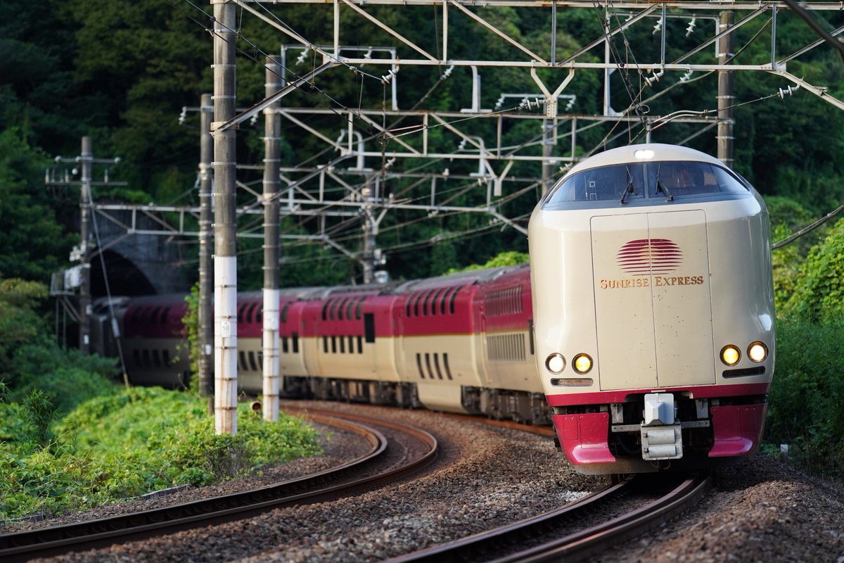 yanagi185's tweet photo. #285系デビュー28周年
現役で走る唯一の定期寝台列車として、これからも走り続けてほしいです https://t.co/xVb5qQvPYr