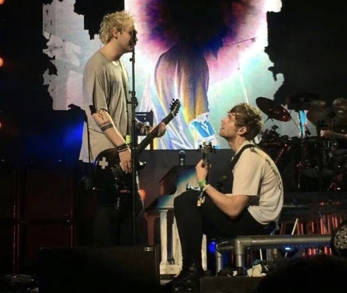 lex5soser's tweet photo. Begger Luke still exists #muke https://t.co/AgsKinqdrc