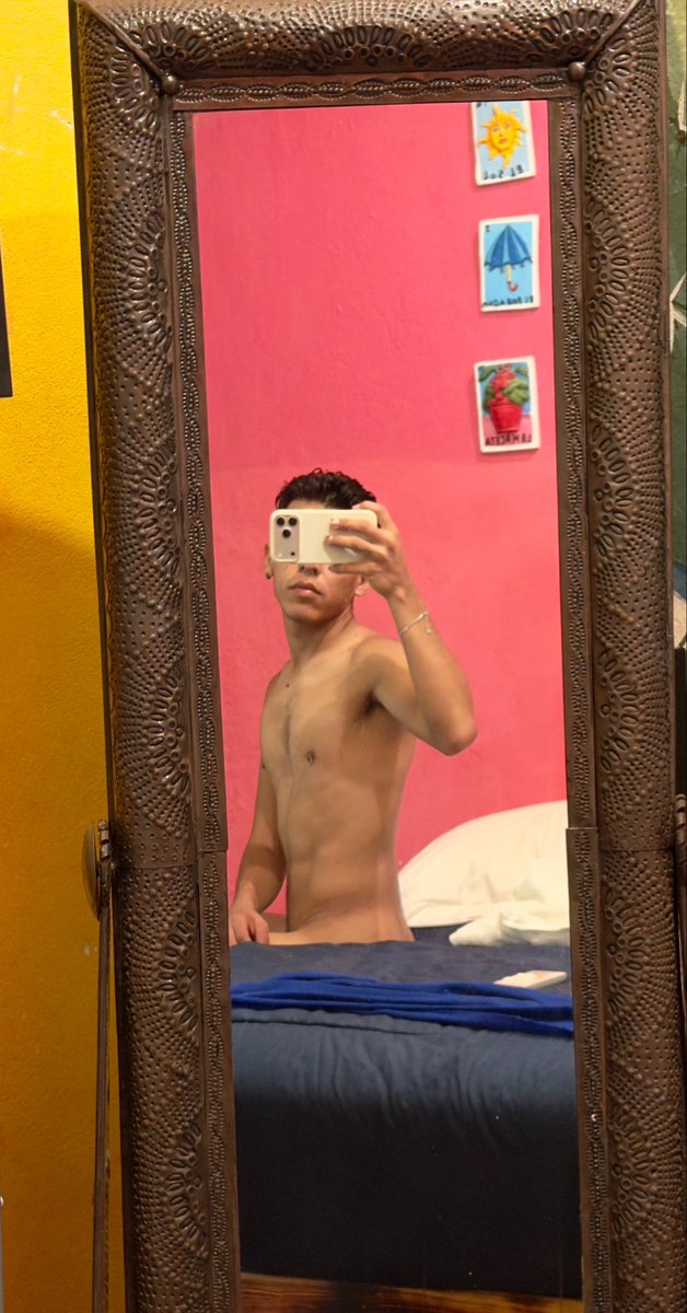 daveag251's tweet photo. Alguien enséñeme a tomarme fotos🫩 https://t.co/GjUVIhlYsi