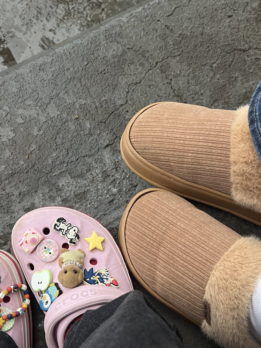 jungwonizando's tweet photo. jungwonizando life outside twitter https://t.co/0XF0Xsquw1