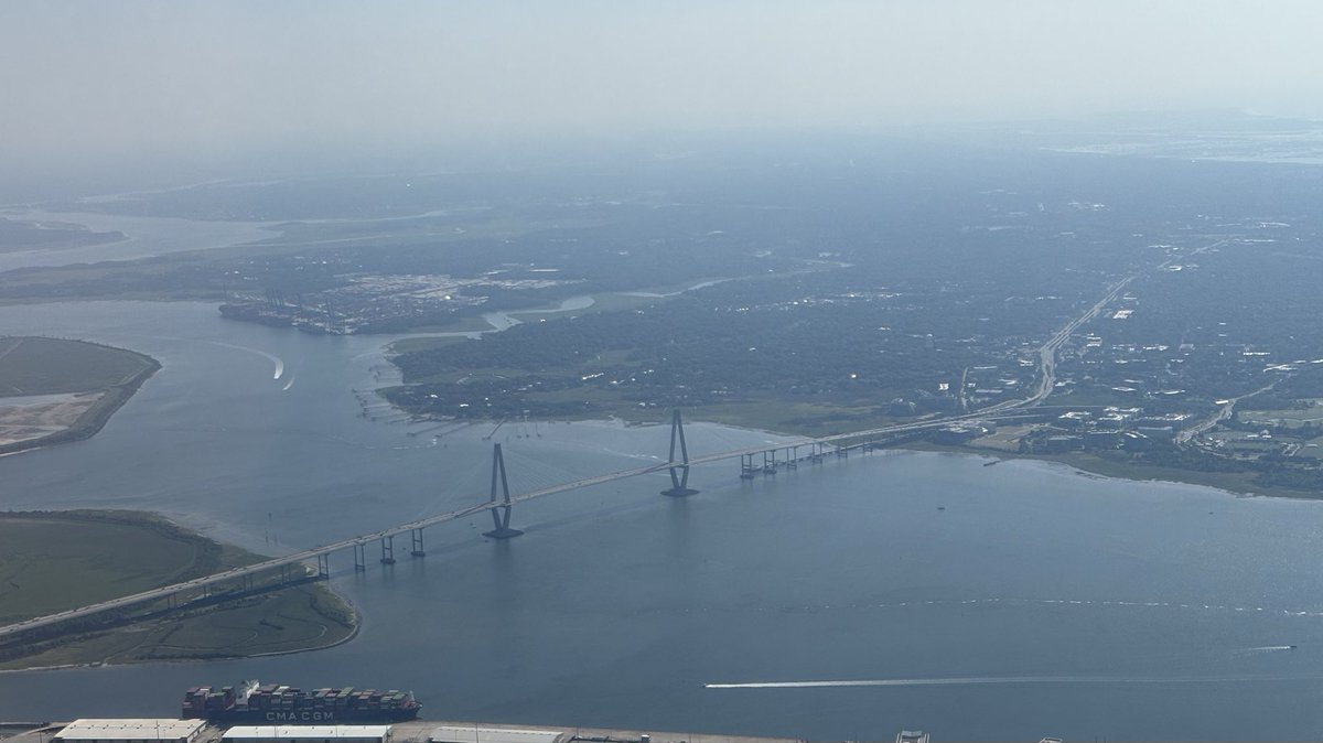 SurfFisher48's tweet photo. #CHS harbor is always a welcome sight.. @iflyCHS https://t.co/Y2dsIzzYed