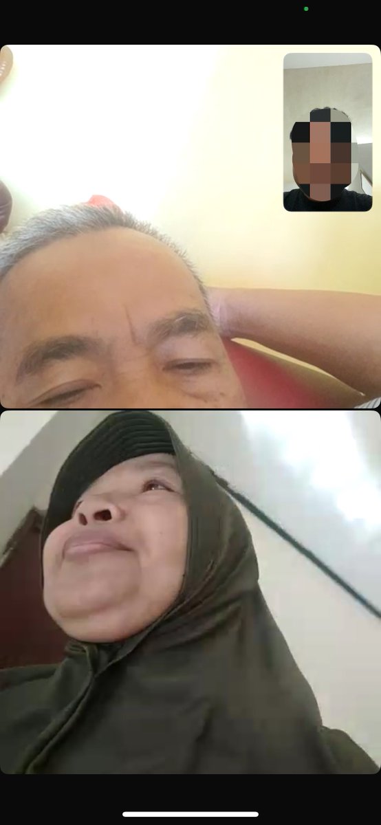 Danuoooooooooo's tweet photo. bertahan dengan pemikiran “arep mbajing”, masio 24/7 divc mama bapak✊🏻🤓 https://t.co/2TwT6aTTgu