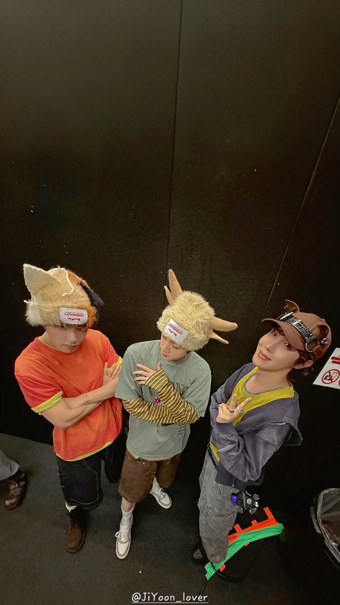 JiYoon_lover's tweet photo. @nievnet Según yo creo que si quedan bien, pero si no me dices y las corrijo ♡ https://t.co/3zfdxtJ13i