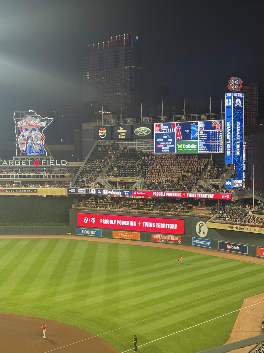 kyllin_'s tweet photo. Whatever this is a the twins game feels unsafe https://t.co/HW2YUPPRjZ