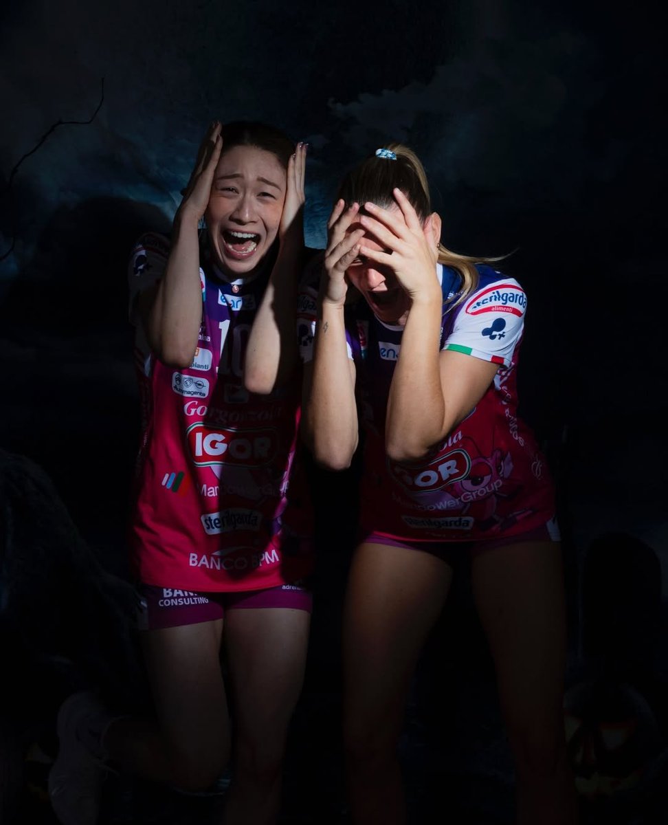 almondmilkTH's tweet photo. Medyo afraidy aguilar for Hinotori's last 2 matches.. TUR's coming from a 5-set defeat, and like JPN, they're also hanging by a thread for the Final 8. They'll def do everything to secure a win later. Jusko ilaban niyo Hinotori! https://t.co/0L7L428ZBP