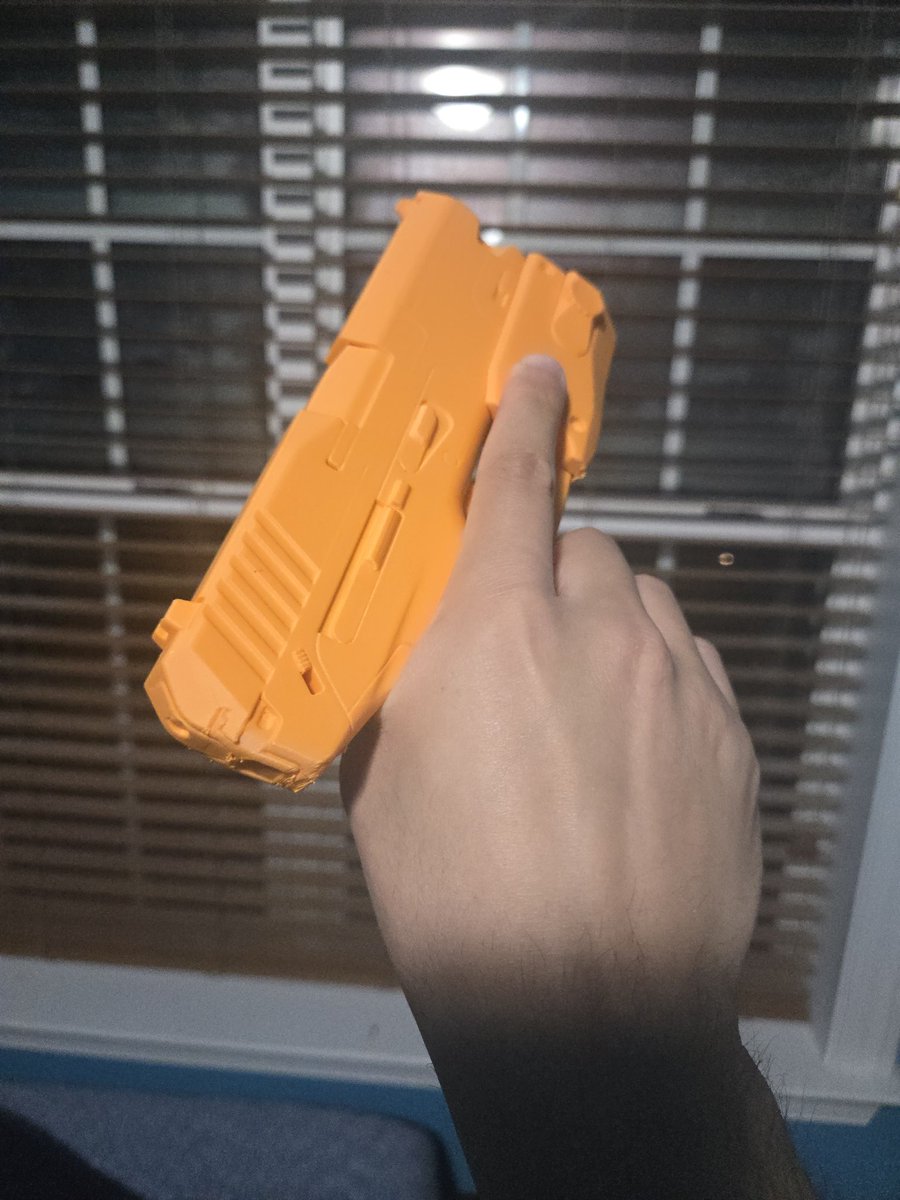 Nothe_Artist's tweet photo. My sidekick has arrived, this may not go with my odst outfit but might remain as a "sidekick" https://t.co/lQZDP9LyYx
