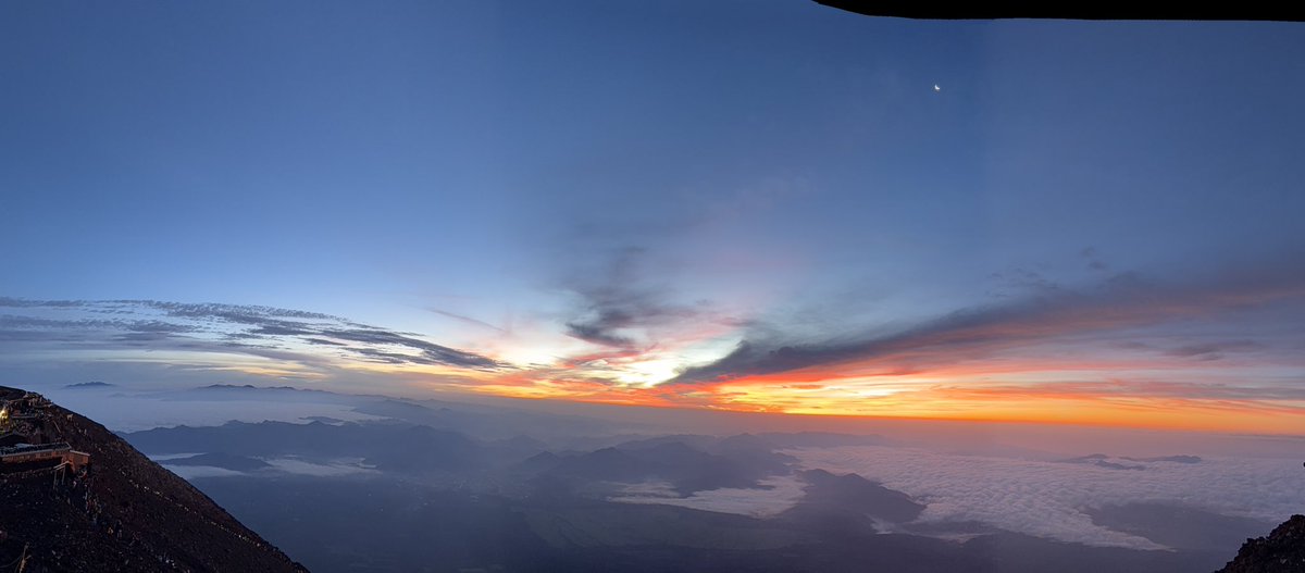 sky770709991's tweet photo. Fujisan two days https://t.co/vzfd3xZSgw
