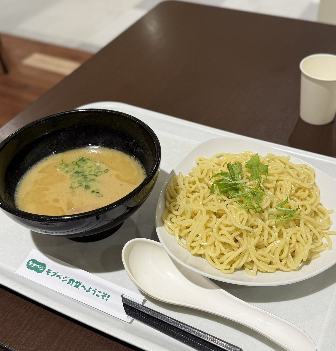 katame20's tweet photo. 2026/07/11
リンガーハット@イオンもりの里
つけ麺_鶏白湯、麺1.5倍

スーツ買いにきて裾直しの時間調整で。
つけ麺面白そうってことで初食。
具の香ばしい鶏は良き。
スープはこってりで悪くない。
チャンポンの麺も美味い。
これは意外な伏兵だった😅 https://t.co/bRHVORAFAw