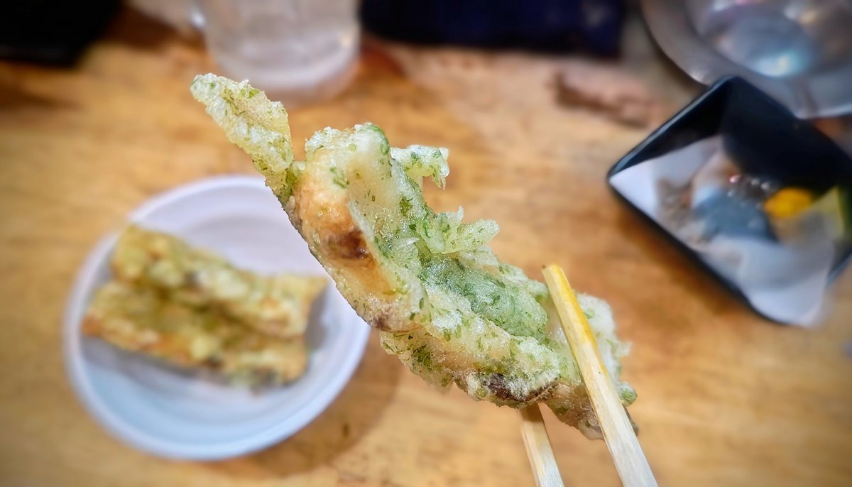 hidecchi99's tweet photo. 🍪 コロッケ 🐷 豚バラにんにく 2本
🎋 ちくわ天

接客がなぁ〜。

詳細はInstagram
https://t.co/LRPRQS1ouk…

#上野グルメ #上野居酒屋 #飲み屋
#立ち飲み #立ち呑み #立飲みたきおか
#たきおか #串焼き #やきとん #焼きとん
#コロッケ #豚バラ串 #ちくわの磯辺揚げ https://t.co/qenMPMQB3t