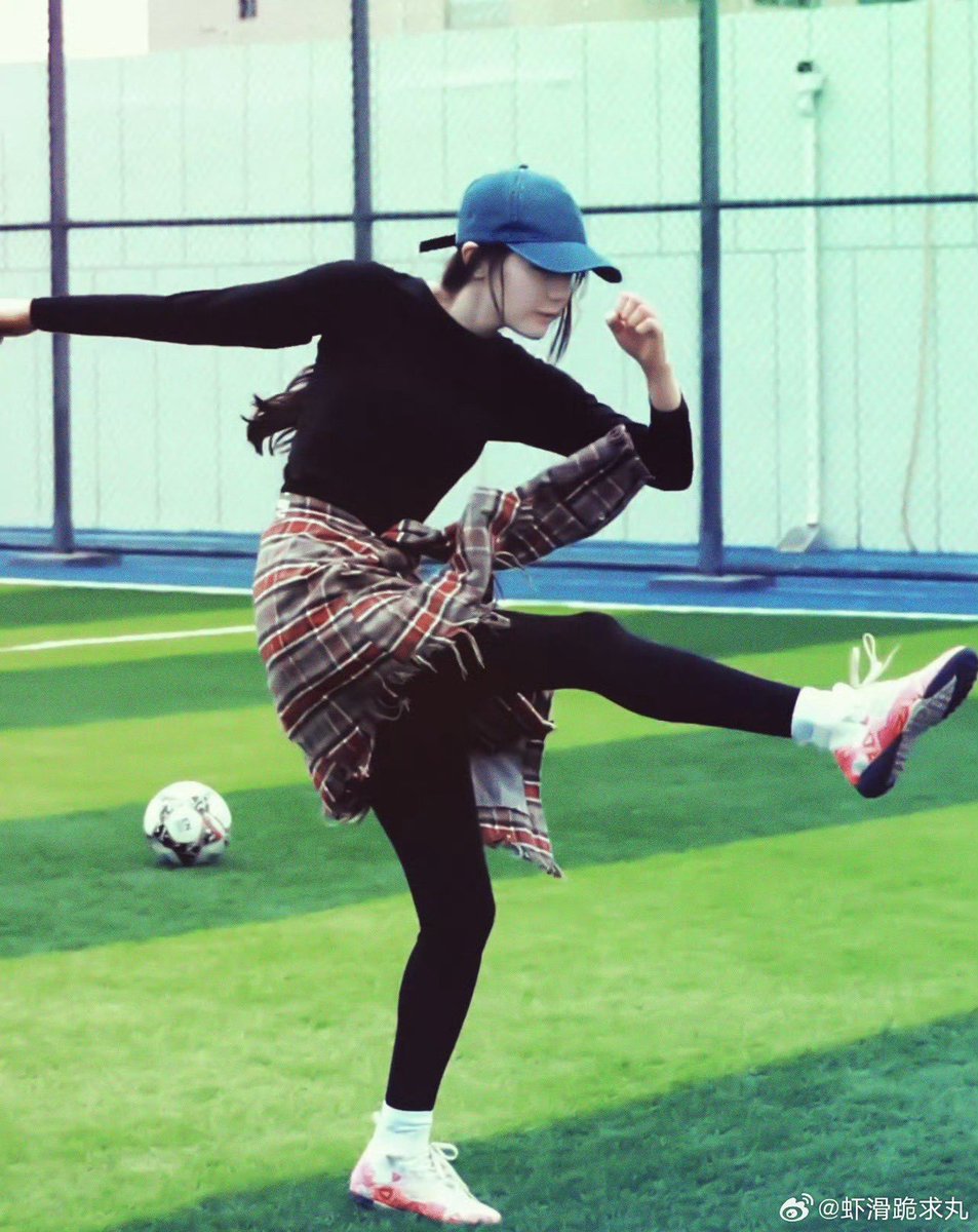 MelvaSunjians's tweet photo. Kung Fu Soccer release dates:

🇨🇳 China — July 11
🇸🇬 Singapore — August 12
🇮🇩 Indonesia — August 12
🇲🇾 Malaysia — August 13

#KungFuSoccer ⚽️🏃‍♀️❤️‍🔥#DilrabaDilmurat https://t.co/tRQALFCNv3