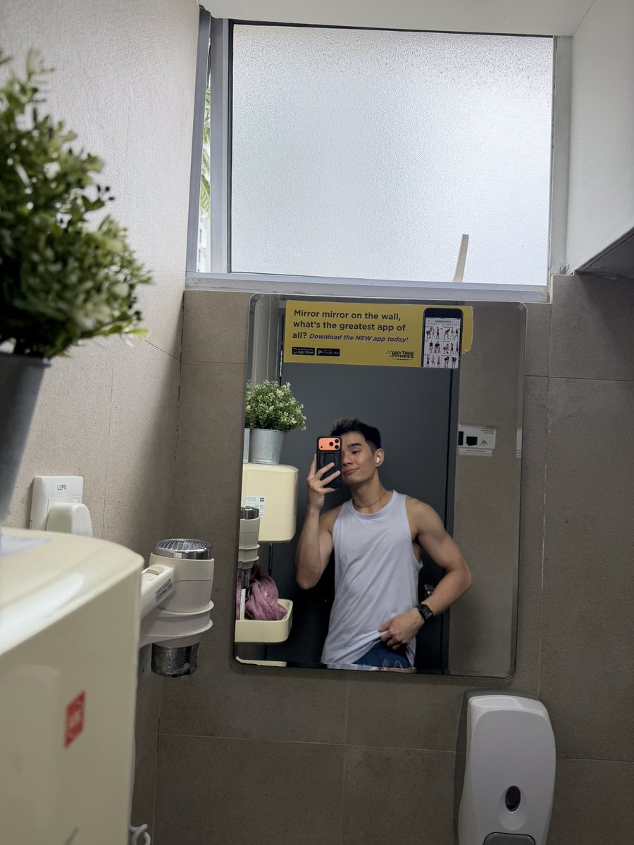 rykaeki's tweet photo. Gon be a long weekend ☘️ https://t.co/i1gVKTt5pC