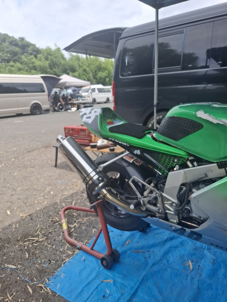 acywO7QcebhK0gB's tweet photo. #サーキット秋ヶ瀬
#モトチャンプ杯
#SP12
サーキット秋ヶ瀬さんでモトチャンプ杯の前日練習❗️
日陰ですでに35℃超え💦
頑張ります😭 https://t.co/loyjeoXzGa