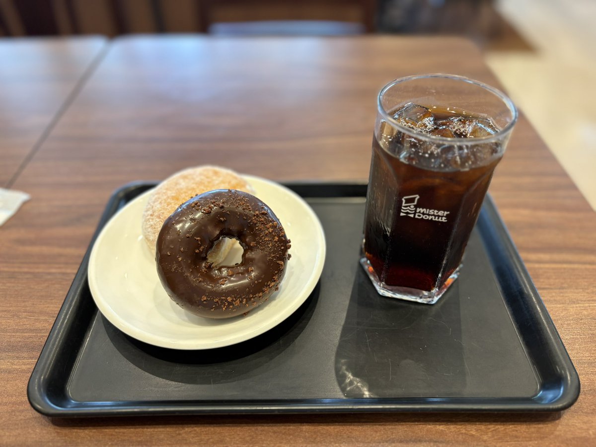 susshi2's tweet photo. 🍩🍩☕️ https://t.co/97E3tfdbei
