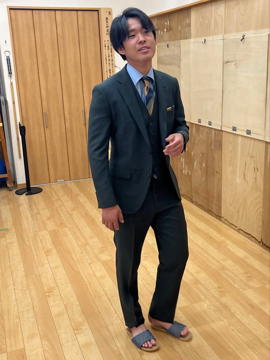 MrFudo_910's tweet photo. スーツを買った

私SPになりました
(ダブルのSPはいないと思う)

#銀座山形屋
#フルオーダースーツ https://t.co/46hVB6X7Yp