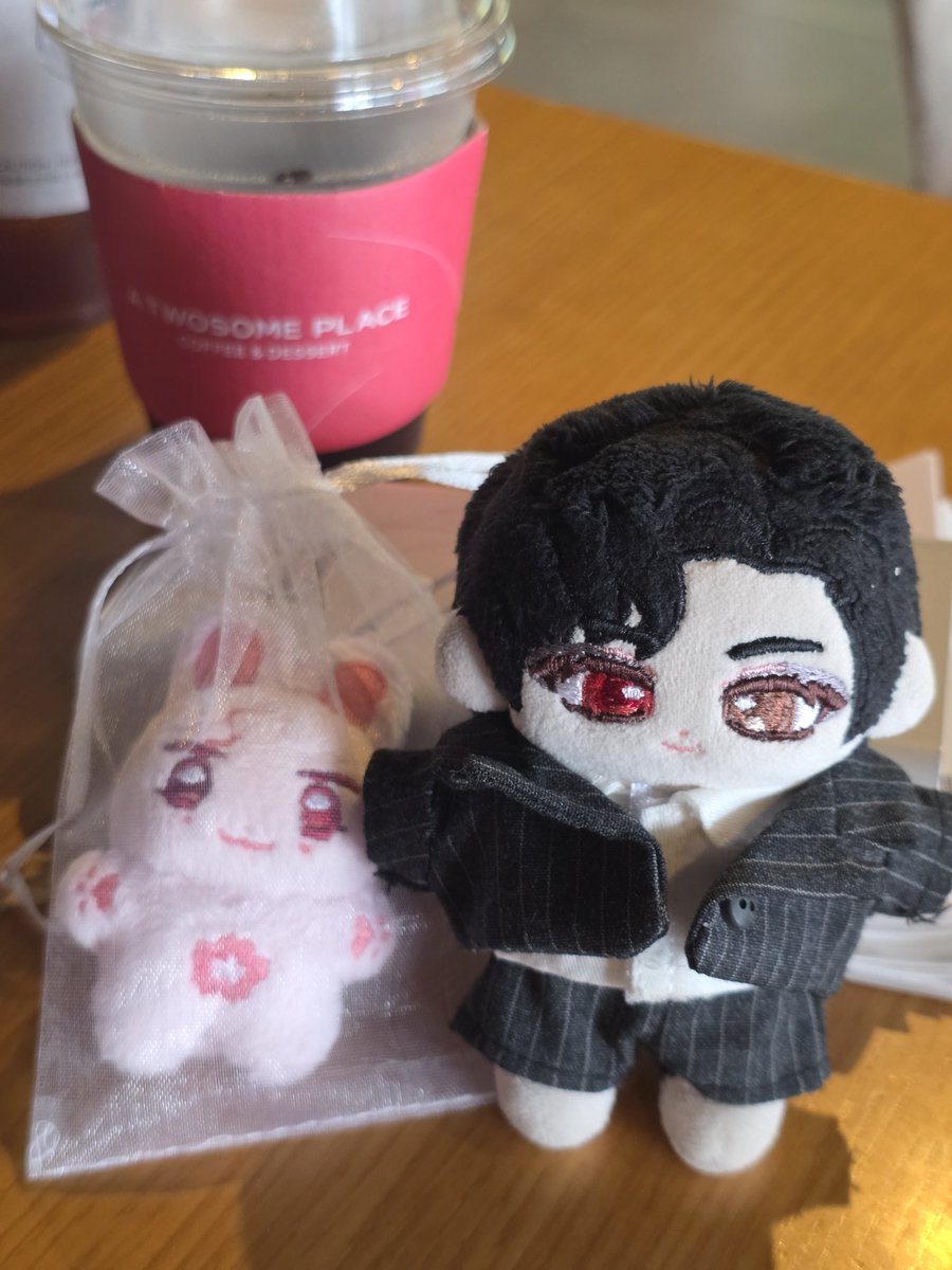 sie_eis_'s tweet photo. 오랜만에 영화관 와따ㅋㅋ https://t.co/aASeU2Fiuk