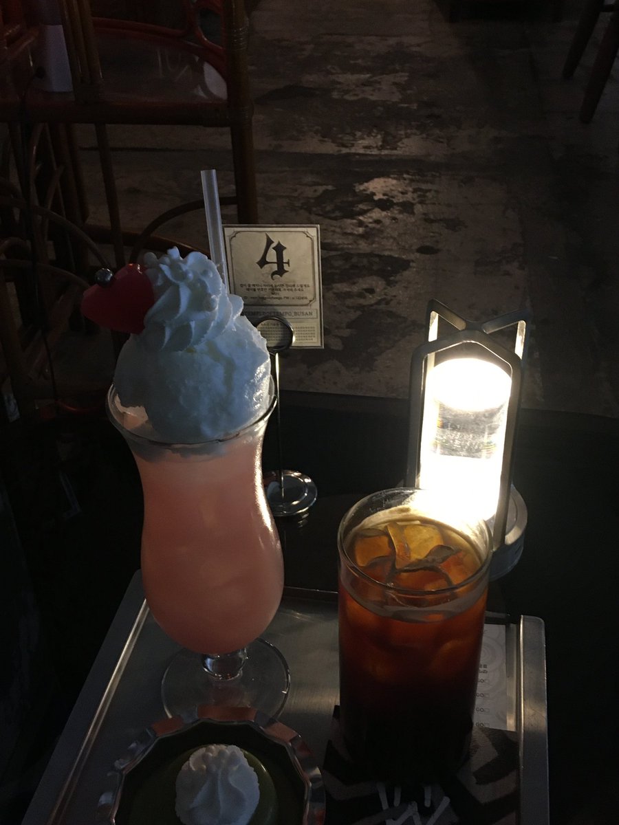 czzmeow's tweet photo. 🍧🍮🍹🍰 https://t.co/hQDoUzAQf1