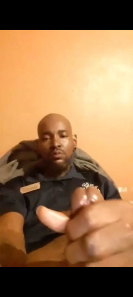 semajjones52138's tweet photo. @YoMainSauce @kat_kit_gurl @hothot336 @jaws336 @Eetho4life I found it and omg he definitely made it spit al in the camera too omg @Eetho4life we need more of these my goodness https://t.co/AkSxZCrszv