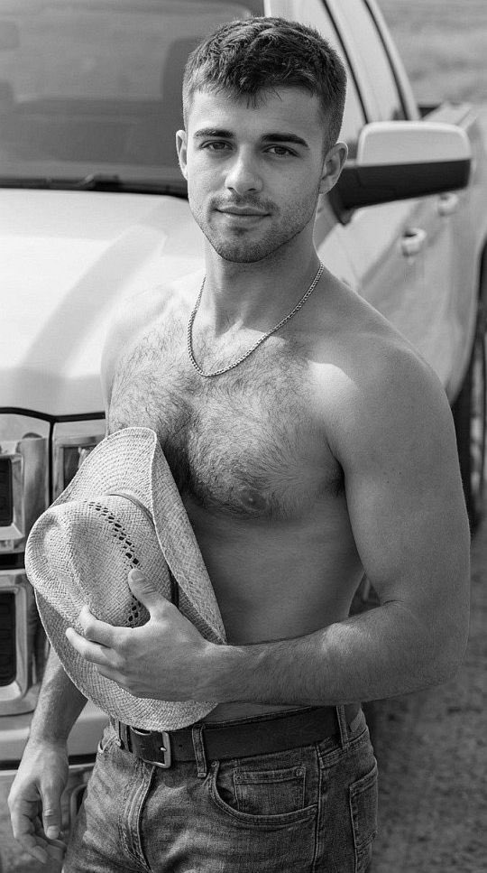 JarheadTagz's tweet photo. @jarheadTagz @ranger1544 
@sweetlittleluna @PornKing94 @hairymusclelvr @hairyguys @WolfUndBear 
@AussieManGay1 @bellybull1 @contatto19
 @Caleb_xxx @joncenG69 @biggrStrngrArms @BudznBrewz11 https://t.co/3mX9Wx8J4F