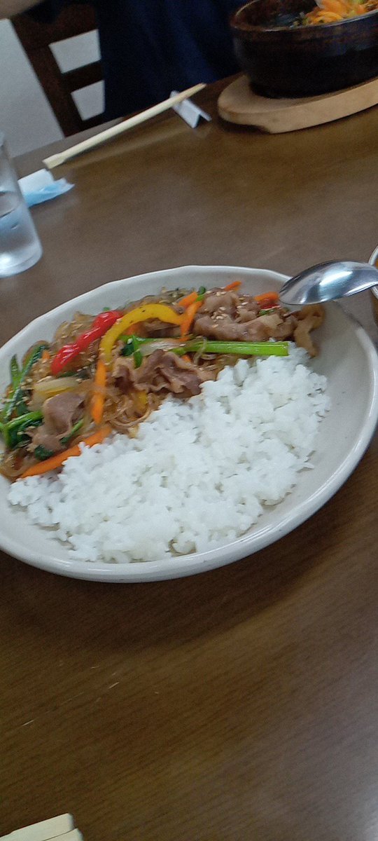 zun2720jp's tweet photo. 韓国家庭料理 金さんの台所（塩竈市）のチャプチェ丼😀 

助っ人で参加する明日の吹奏楽コンクール地区予選（栗原市築館）に向けて栄養補給！

#金さんの台所 #韓国家庭料理 https://t.co/FxDrauhWU5