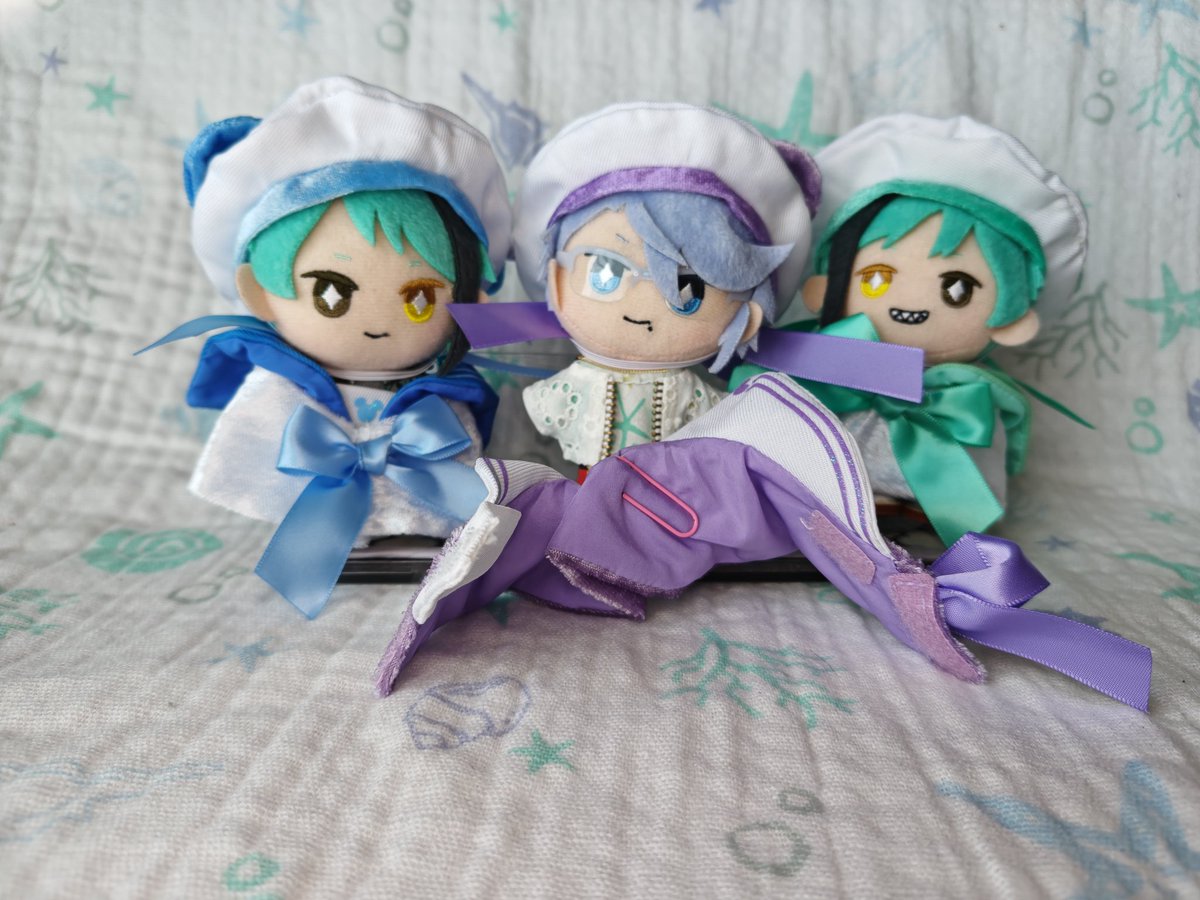3103Ni's tweet photo. なんとかなったかな?!
大きい分裏に折ってクリップ止めただけだけど正面だけならまぁ見れるかなぁ
後ろから見たらまぁ…うん………
セーラーカラーのミッキーかわいいなぁって目で見て（笑）

とりあえず10センチぬいにはデカいです
帽子サイズはピッタリ〜ややデカめ

まぁ元々別ぬい用なんでね https://t.co/6zVCZ3LUhn