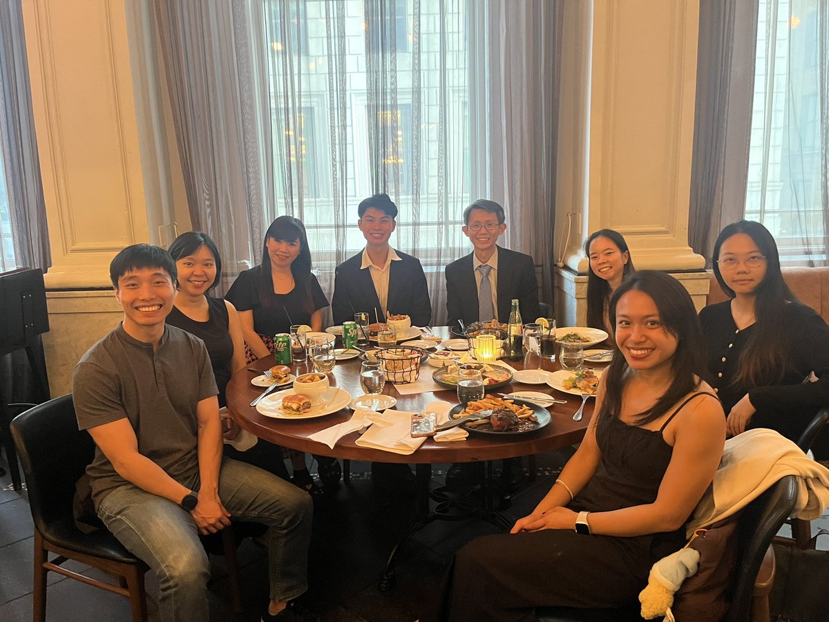 Drainteo's tweet photo. AT Lab +1 at ISSCR 2026. Team dinner to cap off a wonderful trip and time. Learnings and reflections. The last time we were able to do so was pre Covid. Looking forward to the next one!
#atlab #stemcells #organoids #diabetes #research #imcb #astar #nus https://t.co/EloaamLXDy