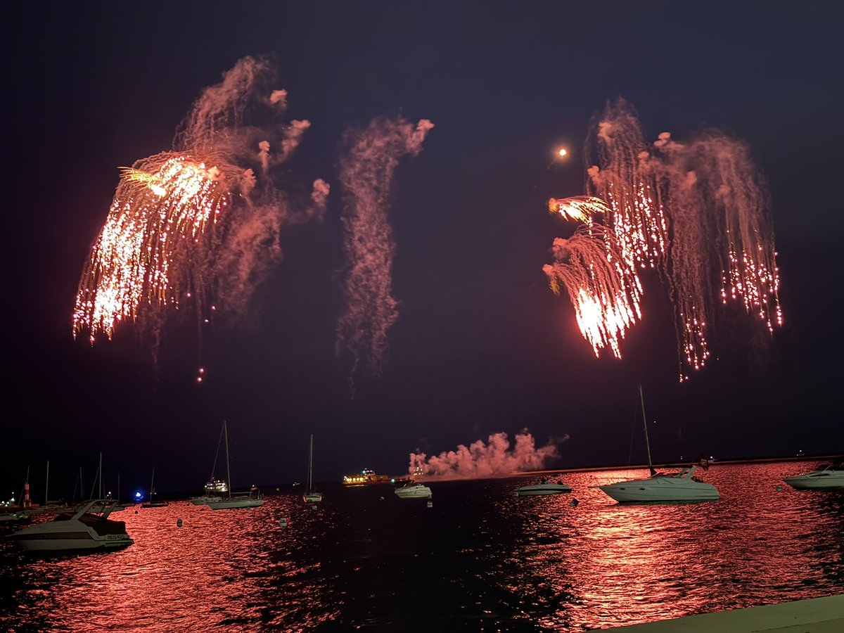 DonaldSoares's tweet photo. Spectacular Taste of Chicago Fireworks 🧨 https://t.co/Me9OZNfxQ7