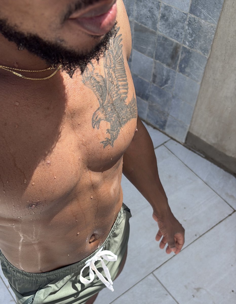 Drek_Topp's tweet photo. Summer is here https://t.co/JGkH7yl0wU