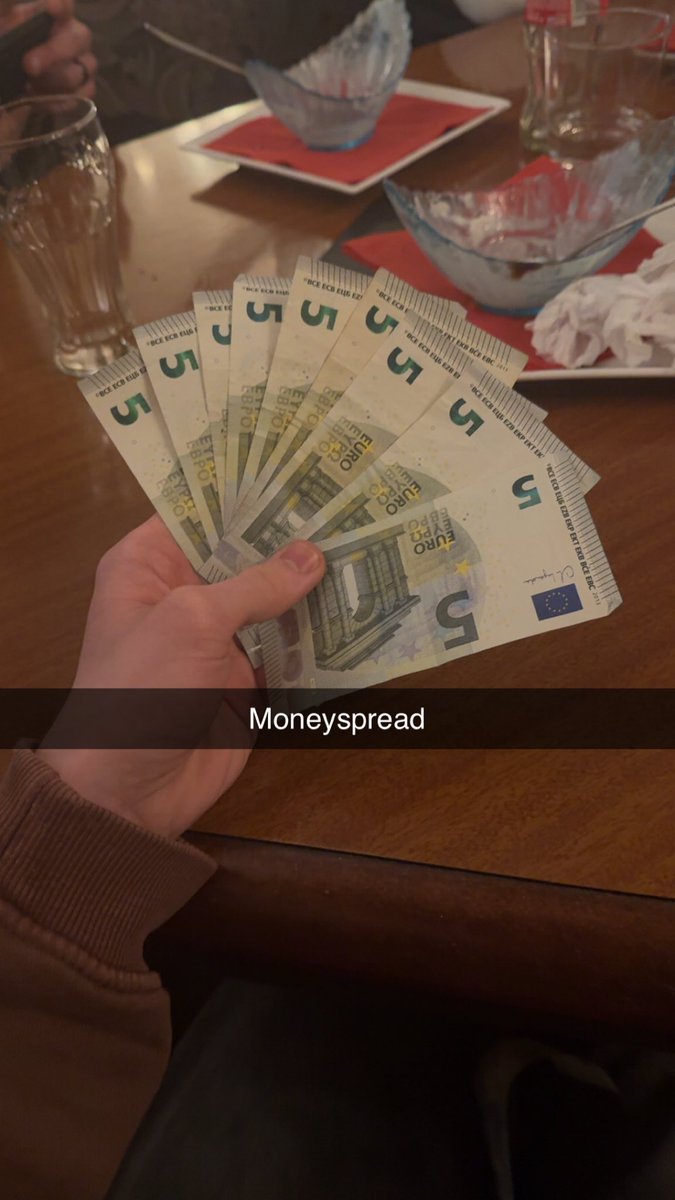 MightyBag's tweet photo. any egirls need money? lmk👀 #rich #spoil https://t.co/SlorNgL5k4