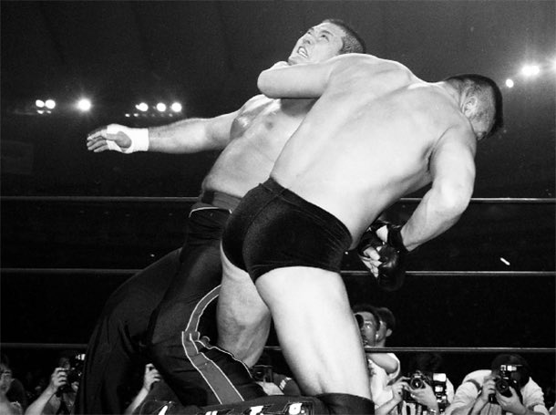 frazier19754's tweet photo. @buchosen 時に豪快に勝ち(ミスターIWGP)、時に豪快に散り(負けたら即引退)、時に豪快にやらかす(コラコラ問答、環八轢き逃げの件)、そんな豪快な漢(おとこ)橋本真也さんをみんな大好きでしたね🙌🙌 https://t.co/mRvxjgL6YH
