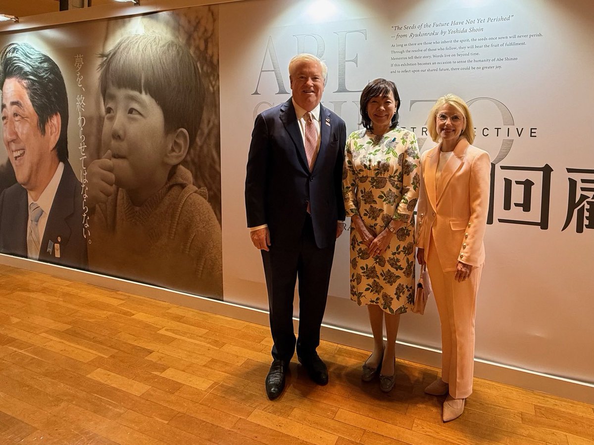 USAmbJapan's tweet photo. My sincere thanks to Akie Abe for the tour of the fascinating — and moving — exhibition dedicated to the life of her late husband, former Prime Minister Shinzo Abe. His devotion to Japan and commitment to the U.S.-Japan partnership will never be forgotten. @akie_official https://t.co/jX7mYsi7Np
