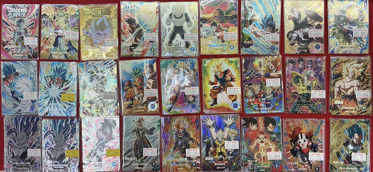 osu_clabo's tweet photo. 【ダイバーズ、ヒーローズ　販売情報】

シングルカードが入荷致しました‼

🟧画像に無いカードもショーケースに沢山並んでおります🟦

お見逃し無く！ https://t.co/gp0KUvBruX