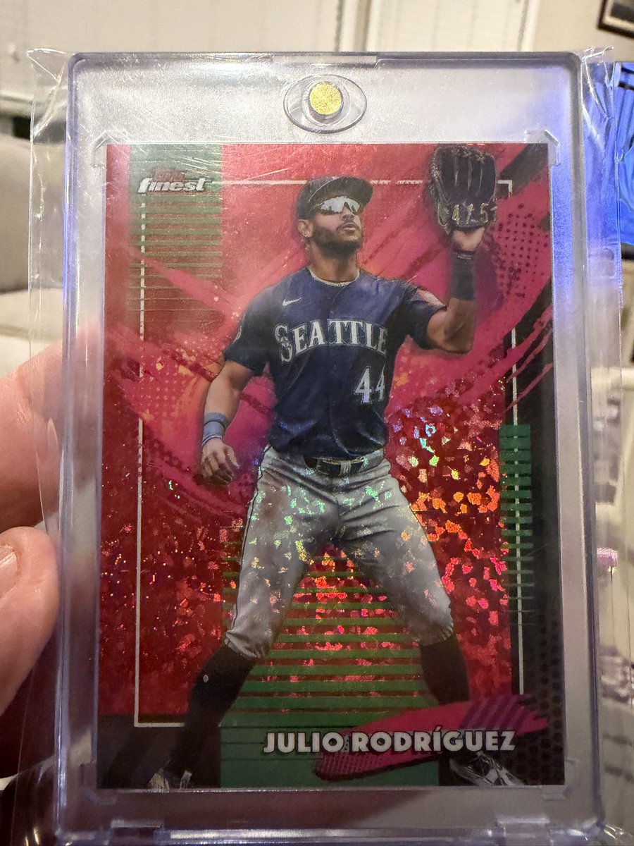 jjfight's tweet photo. @CardPurchaser 
j-rod. 4/5.  sweet ass card. @topps finest. https://t.co/uyMcLOoOOb
