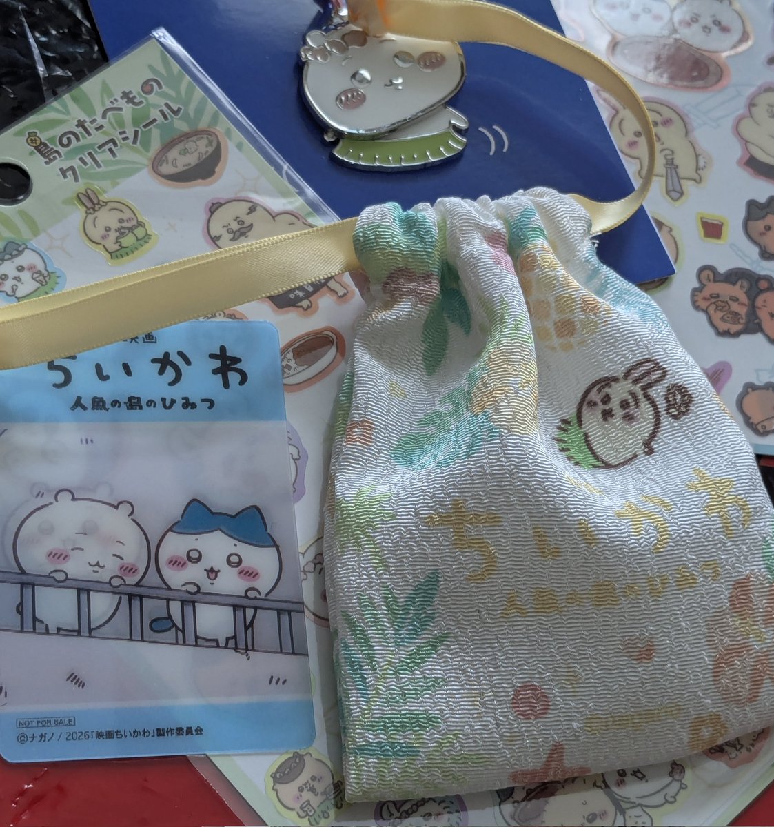 murakami009's tweet photo. 昨日のポップアップ購入品で一推しなのは巾着！ブラインド商品で僕はうさ氏だった
さらさらちりめん風生地で夏っぽくて良い
#映画ちいかわ #人魚の島のひみつ https://t.co/FkJxGbr79a
