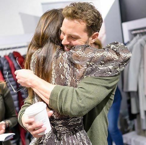 damie4everlove's tweet photo. Ellos 🥰
#damie #dakotajohnson #jamiedornan https://t.co/L54CqHeopJ