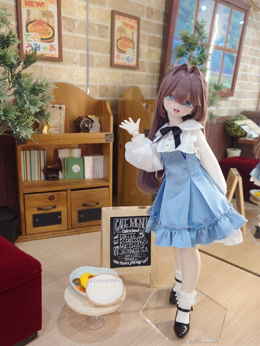 eichi0513's tweet photo. ちょいと欲しいものあったのでドルポ名古屋に行ってました❗
ついでに📸

芽愛「いらっしゃいませ～🎶『cafe☆𝕄𝕖𝕒』へようこそ～❤」

他所のブースで勝手に喫茶開くな🙄
あと舌ﾁﾛすな。ｴﾛｲ（歓喜）

 #うちのこかわいい
 #P_house
 #木茶動物園 https://t.co/qiGkocLl2z