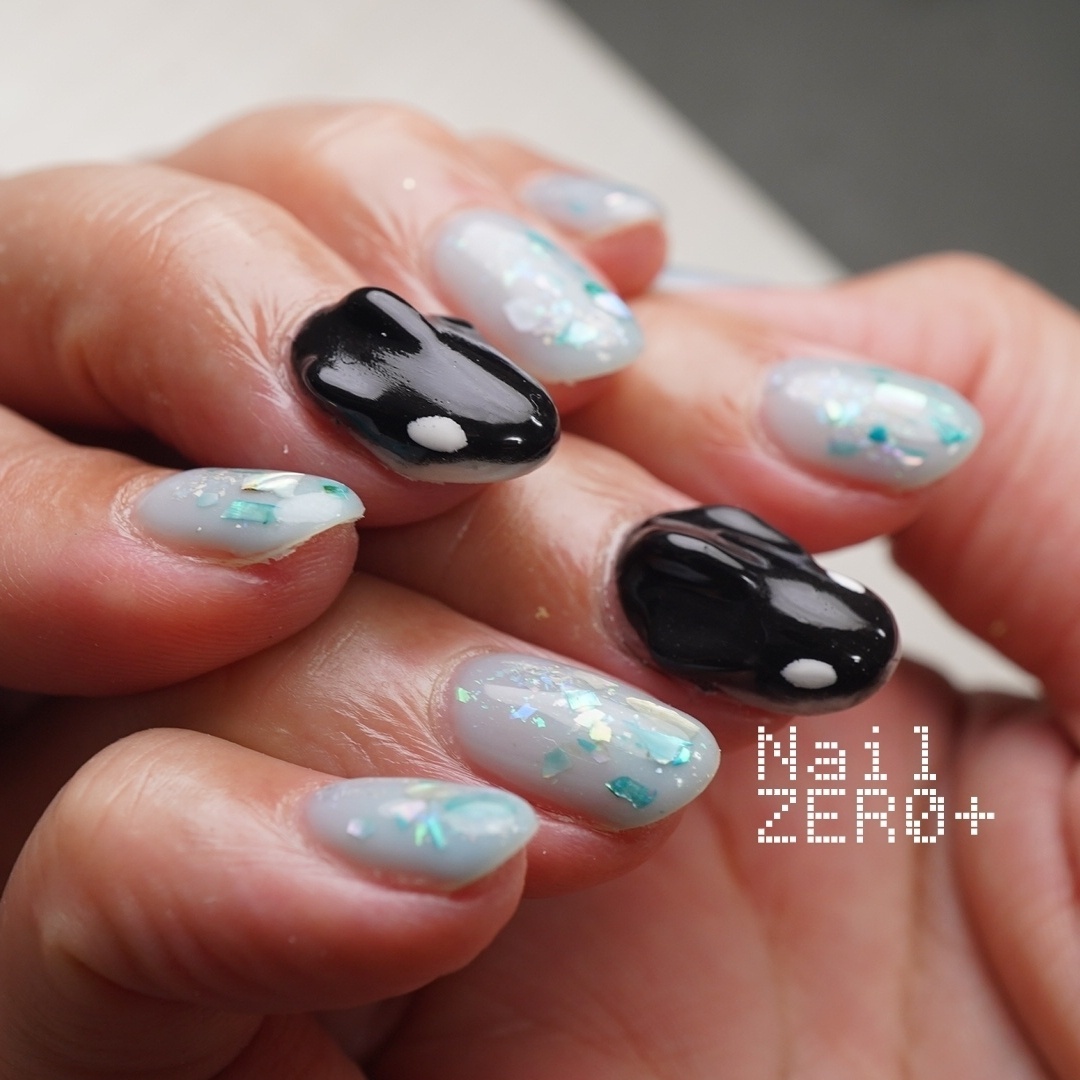 nailzero_plus's tweet photo. シャチとシェルの涼しげな指先
かわいいシャチとキラキラな指先で夏ネイルに
#シェル #シャチ #キラキラ #3D 
こちらのデザインは2時間メニューです。
使用メーカー
ジェル：sofirah（@sofirahge...

詳細はこちら↓（ネイルブック）
https://t.co/CuiUCsqh0d https://t.co/Ltf6QE9pNy