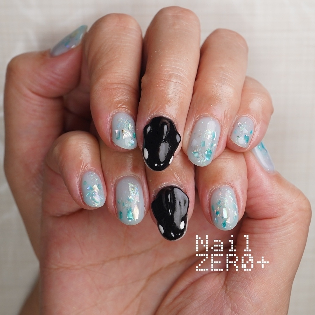 nailzero_plus's tweet photo. シャチとシェルの涼しげな指先
かわいいシャチとキラキラな指先で夏ネイルに
#シェル #シャチ #キラキラ #3D 
こちらのデザインは2時間メニューです。
使用メーカー
ジェル：sofirah（@sofirahge...

詳細はこちら↓（ネイルブック）
https://t.co/CuiUCsqh0d https://t.co/Ltf6QE9pNy