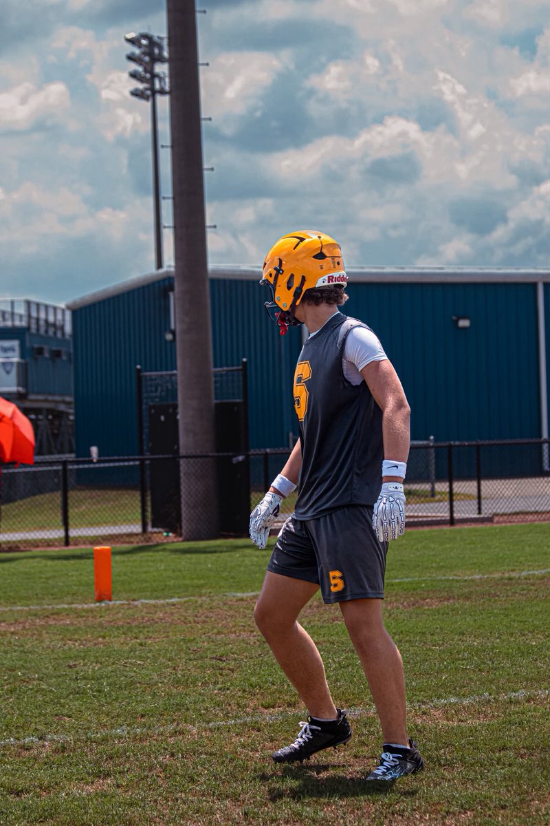 noahjaeger8's tweet photo. 7v7 been going great... season is upon us https://t.co/1fSQg1PQof