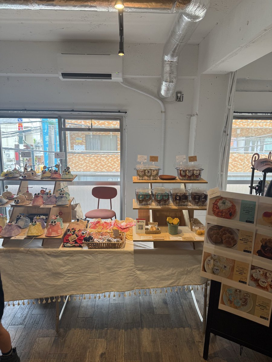 Popus_cafe's tweet photo. おはようございます☀
本日MAC POP出店中です！
室内開催ですので暑くても安心😊
夏限定のキーマカレーもご用意してます♪
皆様のご来店お待ちしております✨ https://t.co/ZtBlrq5B5D