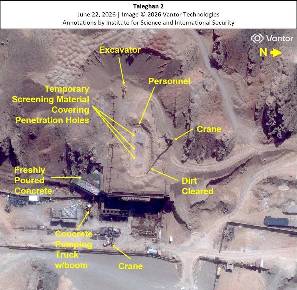 PassionForNews's tweet photo. 🇮🇷 Satellite imagery shows #Iran repairing #Taleghan2 facility at #Parchin 30 KM southwest of #Tehran, the #nuclear facility was heavily hit by #Israel & #US
Source: https://t.co/hzdPHNJ0k4 https://t.co/5DRNVIq2sV