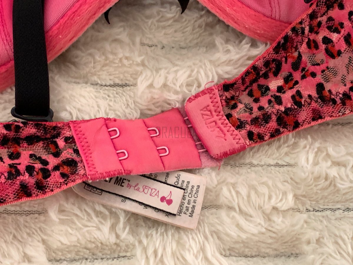 BraculaVS's tweet photo. Time for a special feature on this @LaSenza Perfectly Me bra in a unique pink leopard and lace print.

We can tell the cup size is big, but can you guess the size of it?

#lasenza https://t.co/extffh8Fkl
