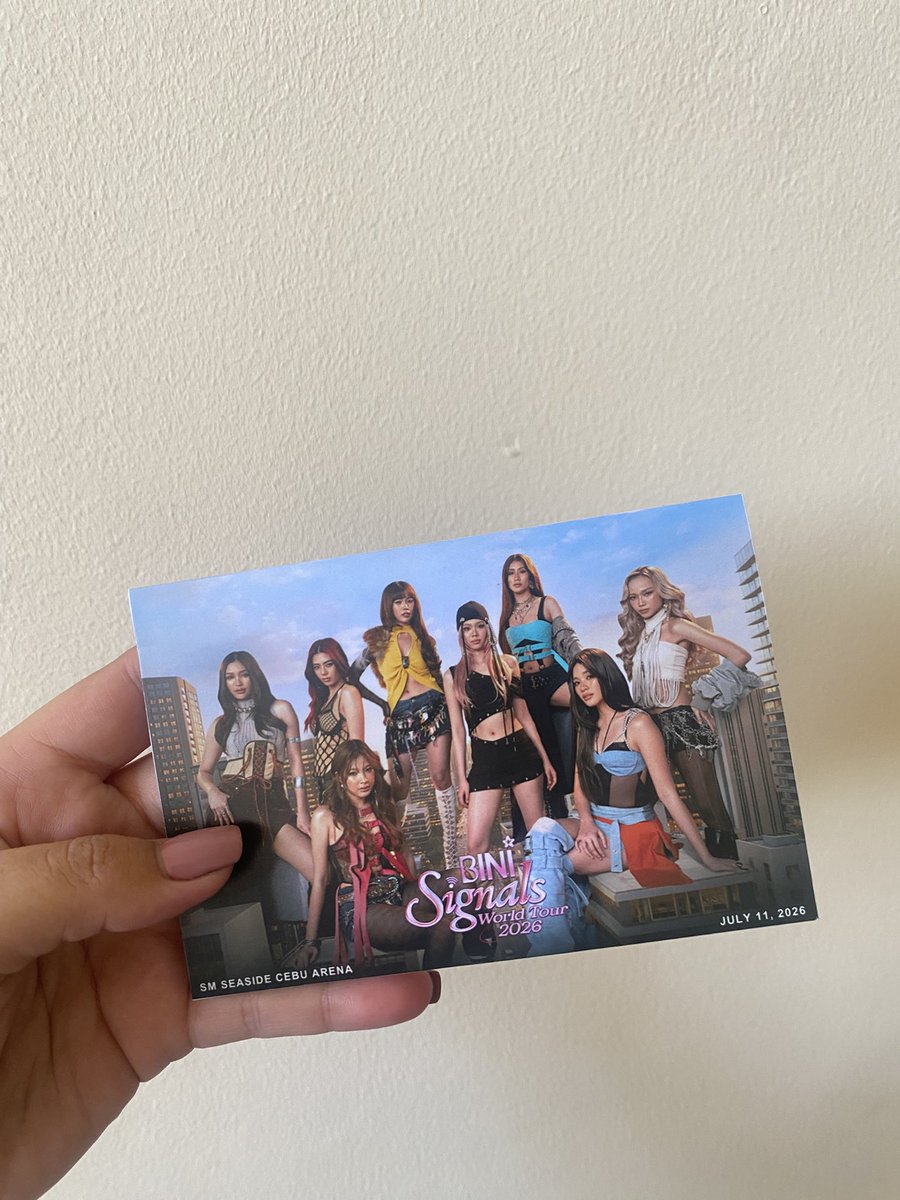 romsss_21's tweet photo. I still remember tong ga concert sila sa waterfront nga wagyud ko ka avail sa ticket kay daghan priorities😭 pero awa grabe kaayug plot twist, dili gihapon ko katuo nga naka afford ug maka attend ko sa concert sa Bini this year😭✨✨ Thank you Lord!!!!! 🙏🏻🙏🏻🙏🏻🙏🏻🙏🏻 https://t.co/uwsT1GnZo4
