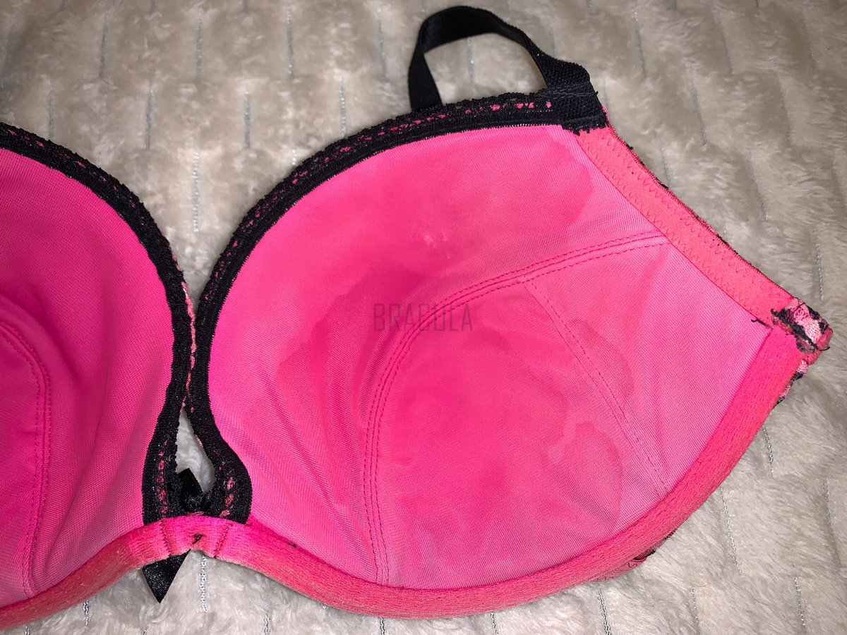 BraculaVS's tweet photo. Ended up putting 2 loads on this @LaSenza Perfectly Me bra. One on the outer cup and another on the inner cup. 

What do you think of the end result?

#lasenza https://t.co/CtveD7wGES