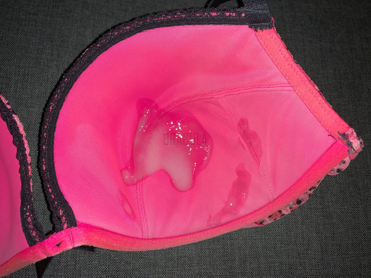 BraculaVS's tweet photo. Ended up putting 2 loads on this @LaSenza Perfectly Me bra. One on the outer cup and another on the inner cup. 

What do you think of the end result?

#lasenza https://t.co/CtveD7wGES