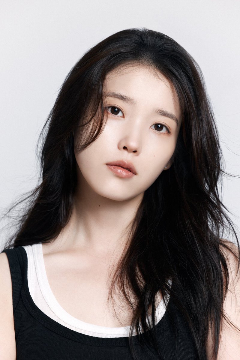kchartsmaster's tweet photo. IU will reportedly make her comeback in September. https://t.co/nkvQag0aJq