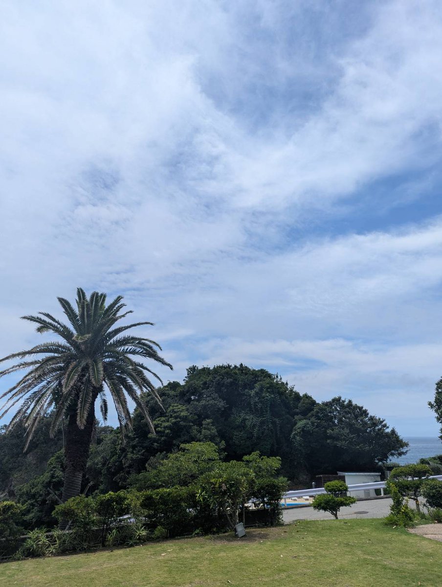 newginsui's tweet photo. 🌊本日、堂ヶ島ニュー銀水はプール開き✨

スタッフみんなで安全祈願を行い、今年の夏も皆さまをお迎えする準備が整いました😊

🏖️屋内・屋外プール営業中！
📢3連休もまだ空室がございます！
この夏は、西伊豆・堂ヶ島で素敵な思い出を🌅

ご予約はこちら↓
https://t.co/neCuC7UpbN https://t.co/IDLPZuS5ew